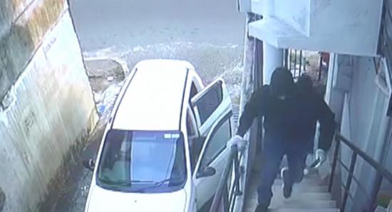 Four-Man Gang Escapes With Massive Cash Haul